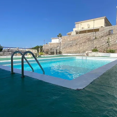 Apartment With Sea Views Near Patalava
